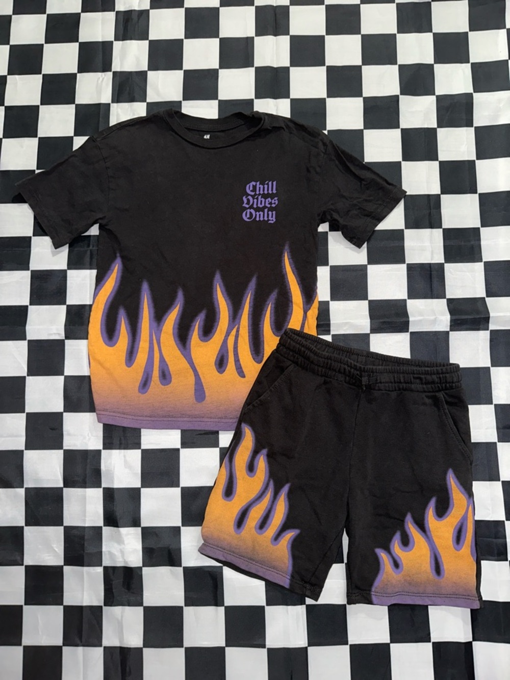 H&M Boys RARE Black Tee & Shorts Set with Orange and Purple Flame Print 6-8